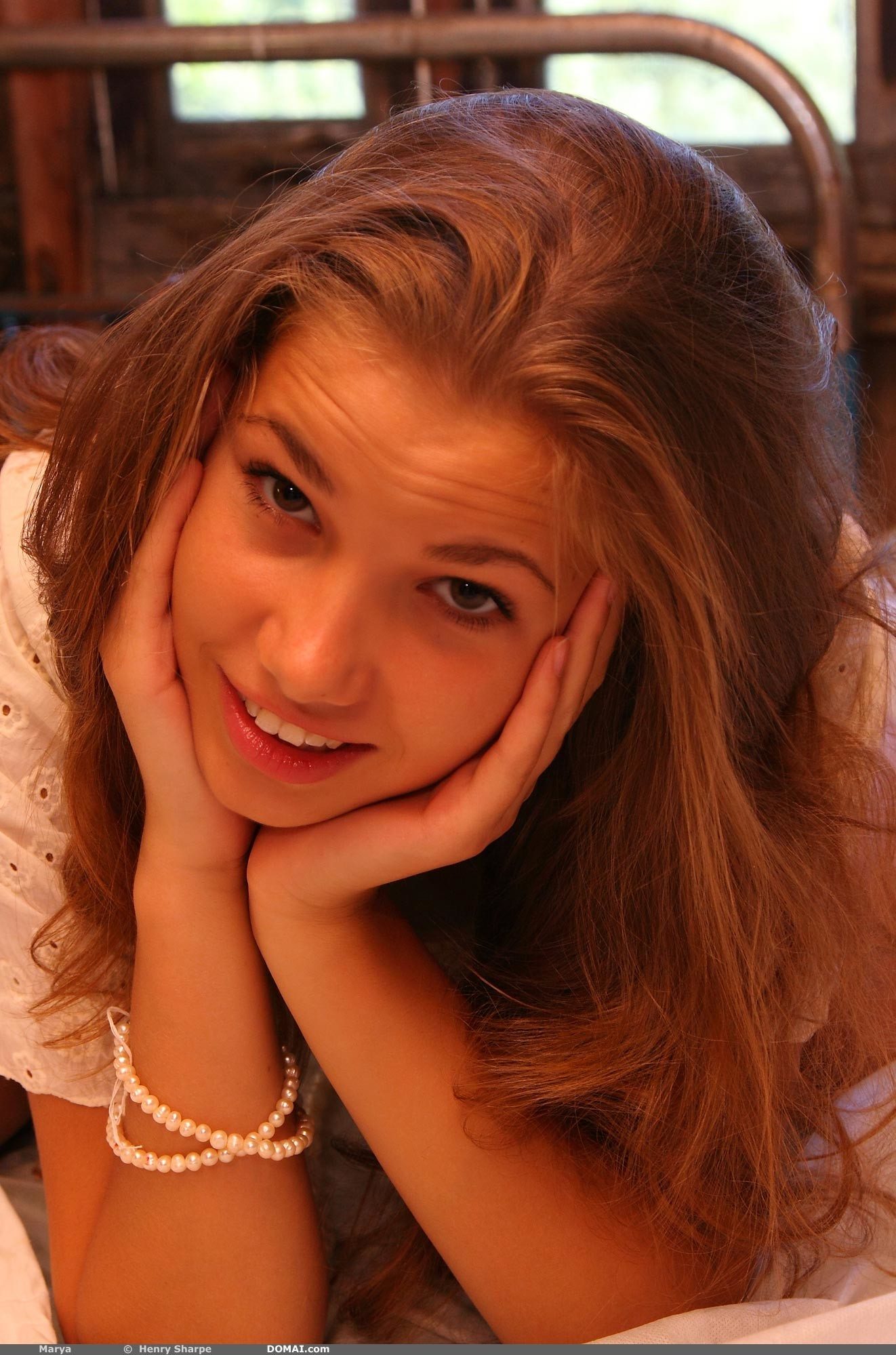 Bild markiert mit: Antonio Clemens - Henry Sharpe, Brunette, Eyes, Feathers, Goddess Nudes, Marya, Russian