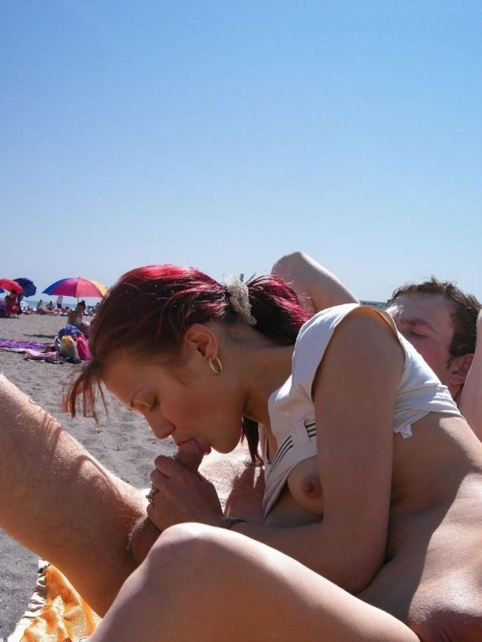 Bild markiert mit: Blowjob, Redhead, Beach, Handjob, Public, Small Tits