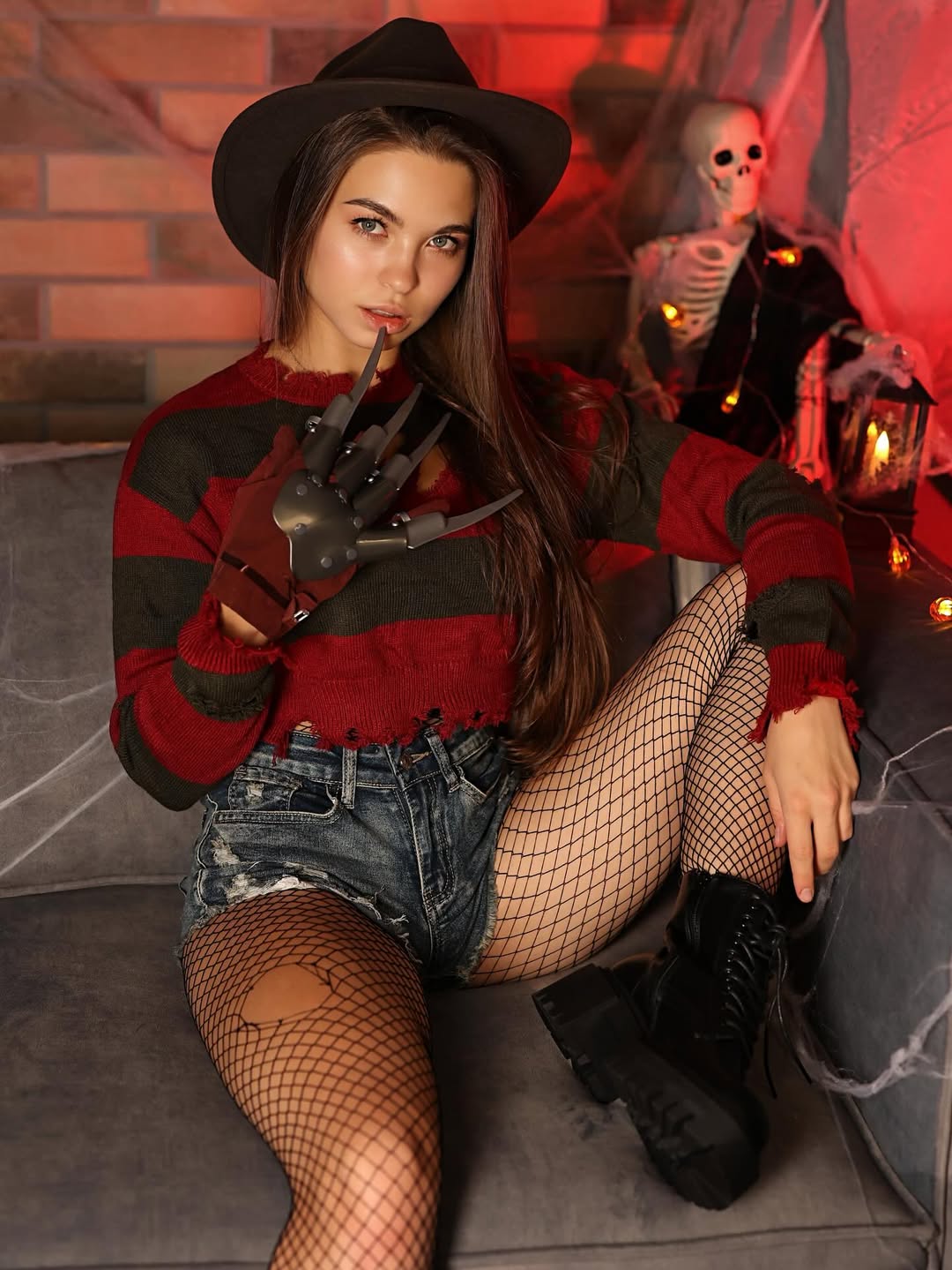 Bild markiert mit: Brunette, Eyes, Halloween, Hat, Lera Buns - Valeriia Makusheva - Valeria Titova, Russian, Cute