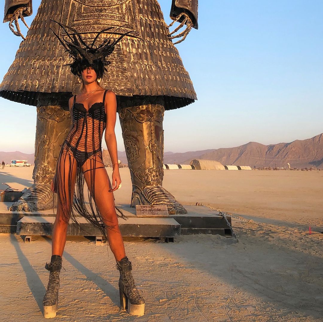 Bild markiert mit: Skinny, Abby Neff, American, Blonde, Legs, Cute, Lingerie