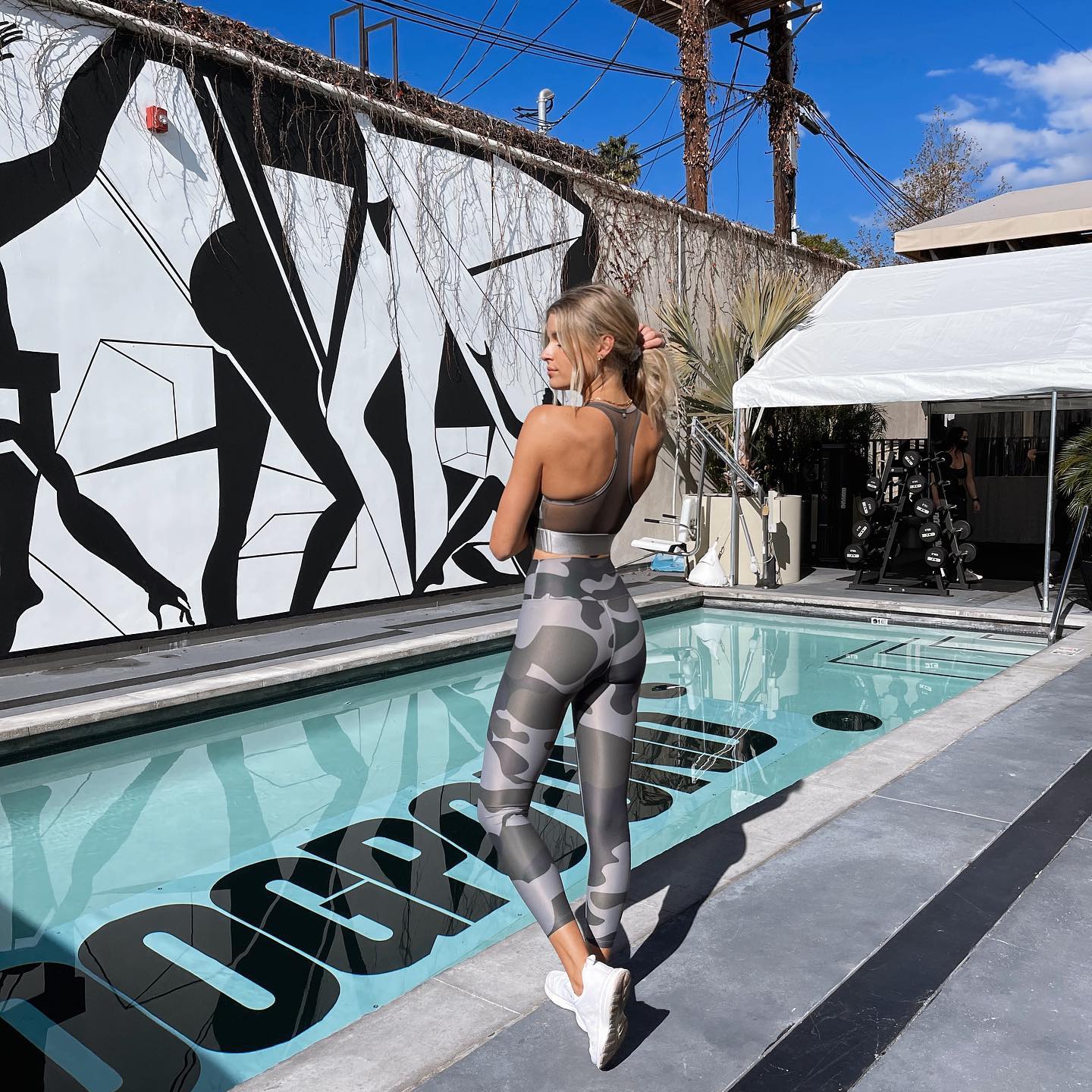 Bild markiert mit: Skinny, Abby Neff, American, Blonde, Legs, Cute