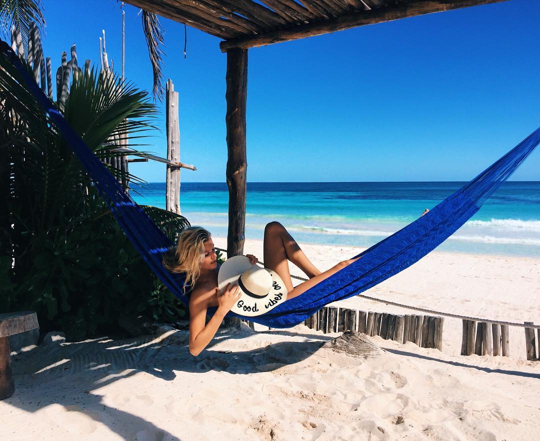 Bild markiert mit: Skinny, Abby Neff, American, Blonde, Legs, Cute