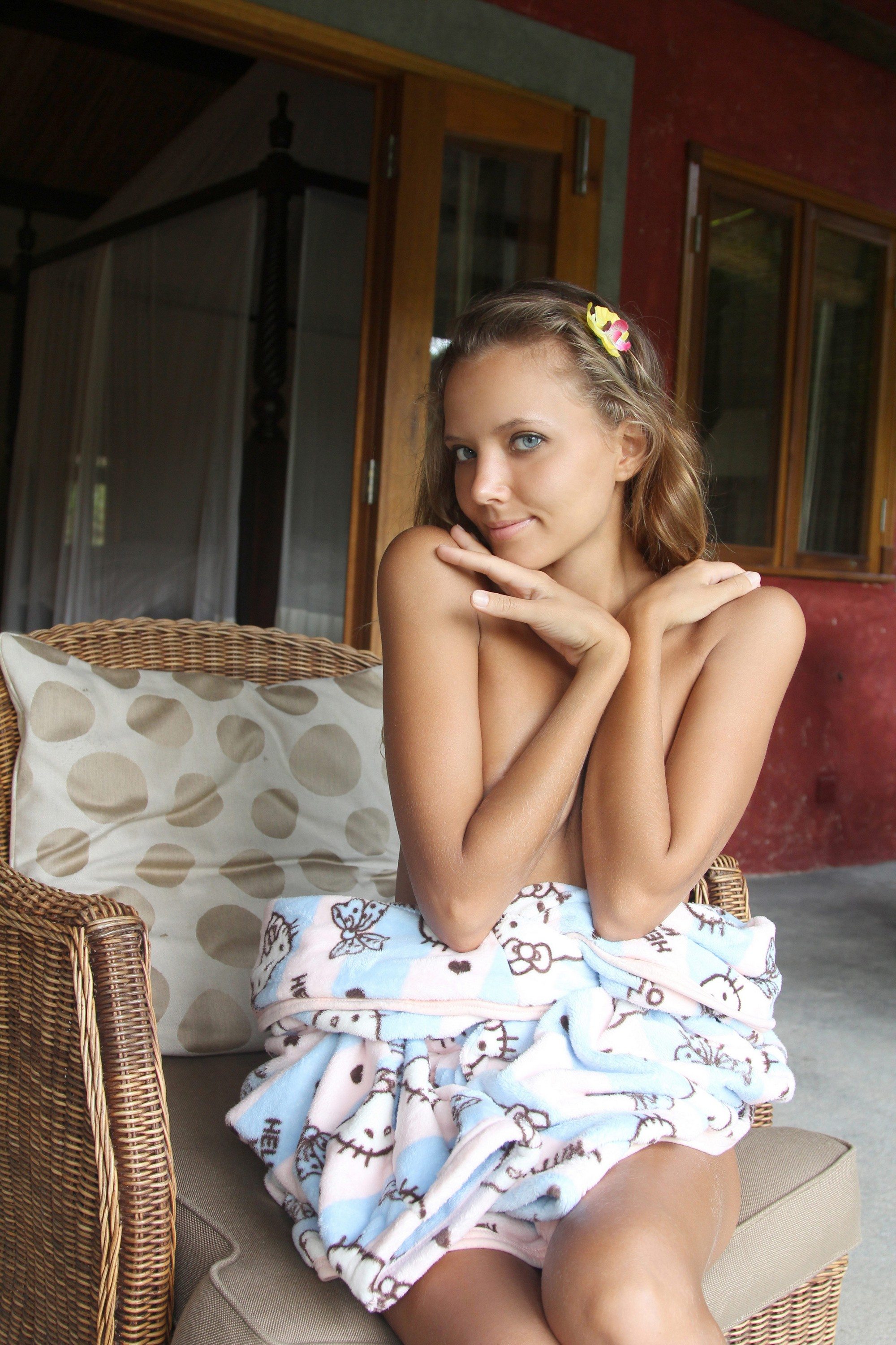 Bild markiert mit: Skinny, Blonde, Eyes, Good Morning, Katya Clover - Mango A, Russian, Smiling, X-Art, Cute, Shy