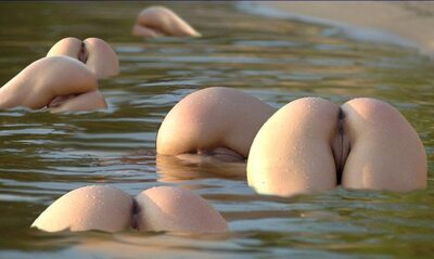 Bild markiert mit: 6 girls, Ass - Butt, Nature