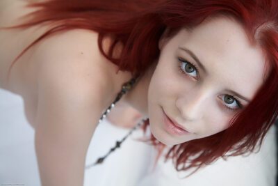Bild markiert mit: Ariel Piper Fawn, Redhead, Cute, Czech, Eyes, Face, Sexy Wallpaper