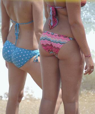 Bild markiert mit: Ass - Butt, Beach, Bikini