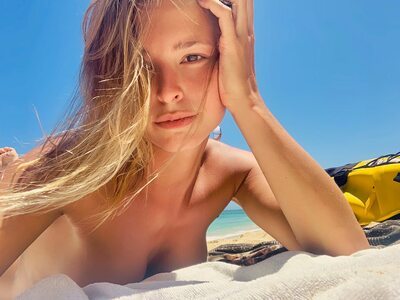Bild markiert mit: Beach, Belgian, Blonde, Eyes, Marisa Papen, Sexy Wallpaper, Cute