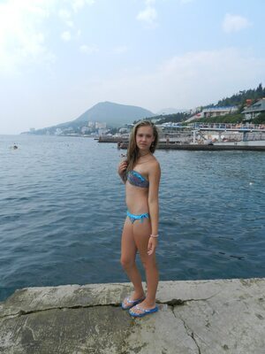 Bild markiert mit: Beach, Bikini, Blonde, Feet, Legs, Natalja M, Cute