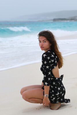 Bild markiert mit: Beach, Brunette, Eyes, French, Legs, Thylane Blondeau, Celebrity - Star, Cute, Safe for work
