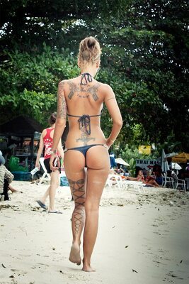 Bild markiert mit: Beach, Tattoo