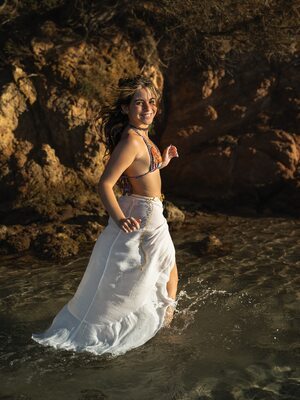 Picture tagged with: Bikini, Brunette, Eyes, Giorgia Castelli, Italian, Smiling, Cute