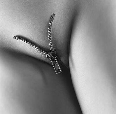 Bild markiert mit: Black and White, Art, Pussy