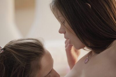 Bild markiert mit: Blonde, Brunette, Enchanting Real Orgasms, Katya Clover - Mango A, Little Caprice, X-Art, 2 girls, Cute, Czech, Lesbian, Russian, Sexy Wallpaper