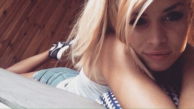 Bild markiert mit: Blonde, Camgirl, Chaturbate, Jana Volkova, Sexy Wallpaper