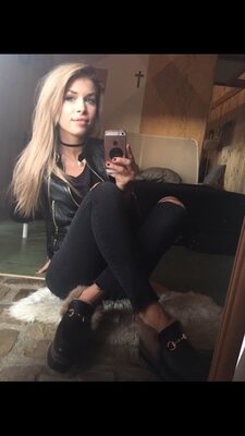 Bild markiert mit: Blonde, Camgirl, Chaturbate, Jana Volkova