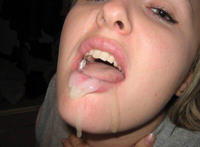 Bild markiert mit: Blonde, Cumshot, Facial, Mouth, Tongue