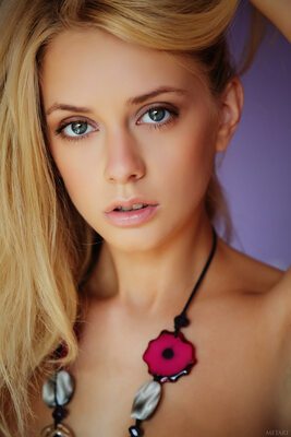 Bild markiert mit: Blonde, Eyes, Jennifer Mackay, MET Art, Supro, Ukrainian, Close-up, Cute, Face, Safe for work