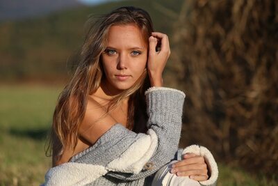 Bild markiert mit: Blonde, Katya Clover - Mango A, Cute, Eyes, Nature, Russian, Sexy Wallpaper