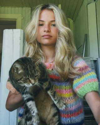 Bild markiert mit: Blonde, Lotta Emilie Stichler, Cat, Cute, Eyes, Swedish