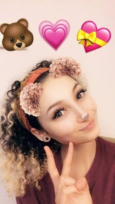 Bild markiert mit: Bambii Bonsai, Brunette, Camgirl, Chaturbate, nood.tv