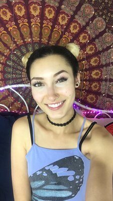 Bild markiert mit: Bambii Bonsai, Brunette, Camgirl, Chaturbate, nood.tv