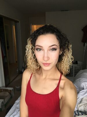 Bild markiert mit: Bambii Bonsai, Brunette, Camgirl, Chaturbate, nood.tv