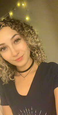 Bild markiert mit: Bambii Bonsai, Brunette, Camgirl, Chaturbate, nood.tv