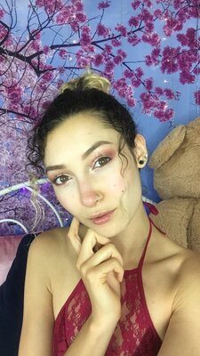 Bild markiert mit: Bambii Bonsai, Brunette, Camgirl, Chaturbate, nood.tv