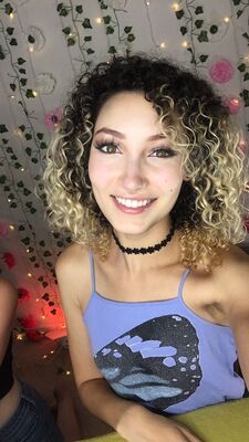 Bild markiert mit: Bambii Bonsai, Brunette, Camgirl, Chaturbate, nood.tv