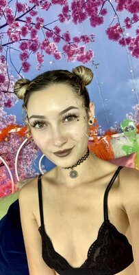 Bild markiert mit: Brunette, Bambii Bonsai, Camgirl, Chaturbate, nood.tv
