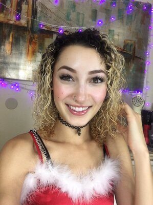 Bild markiert mit: Bambii Bonsai, Brunette, Camgirl, Chaturbate, nood.tv