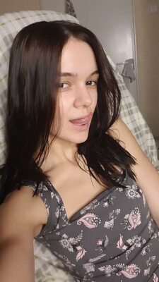 Bild markiert mit: Brunette, Camgirl, Chaturbate, MeowMeowMay