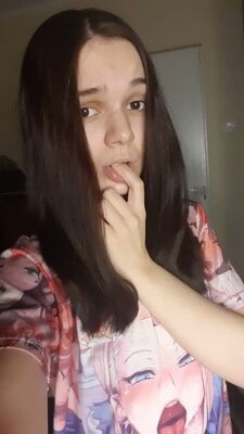 Bild markiert mit: Brunette, Camgirl, Chaturbate, MeowMeowMay