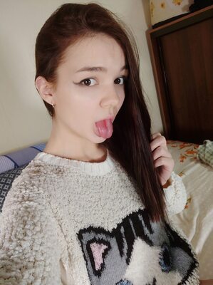 Bild markiert mit: Brunette, Camgirl, Chaturbate, MeowMeowMay