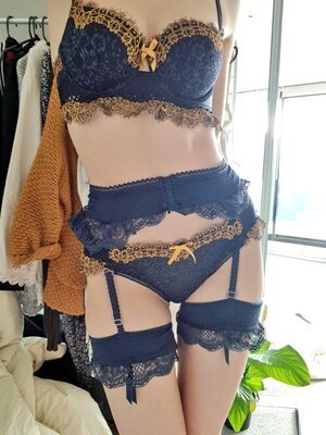 Bild markiert mit: Brunette, Camgirl, Lingerie, ManyVids.com, MissAlice_94 - MissAlice_18, nood.tv
