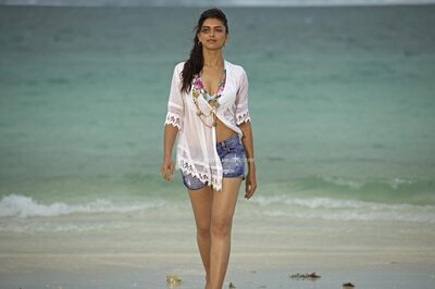 Bild markiert mit: Brunette, Deepika Padukone, Beach, Celebrity - Star, Indian, Safe for work, Sexy Wallpaper