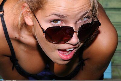 Bild markiert mit: Antonio Clemens - Henry Sharpe, Brunette, Domai, Eyes, Marya, Meet Me, Russian, Sexy Wallpaper, Face