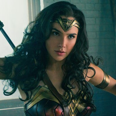 Bild markiert mit: Brunette, Gal Gadot, Celebrity - Star, Cosplay, Eyes, Israeli, Safe for work