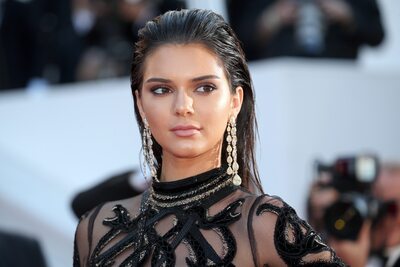 Bild markiert mit: Brunette, Kendall Jenner, American, Celebrity - Star, Eyes, Safe for work, Sexy Wallpaper