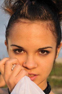 Bild markiert mit: Brunette, MET Art, Ralina A, Ventus, Cute, Eyes, Face, Safe for work