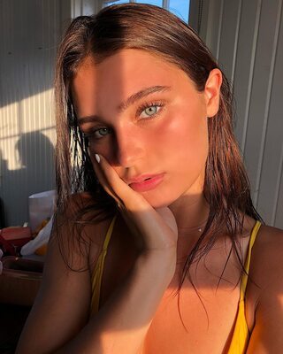 Bild markiert mit: Brunette, Canadian, Eyes, Sophi Knight, Cute