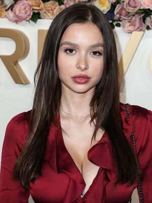 Bild markiert mit: Brunette, Sophie Mudd, American, Eyes, Safe for work