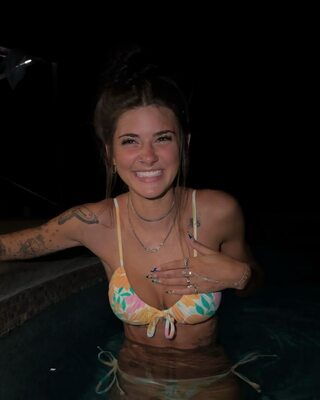 Bild markiert mit: Brunette, kendlebutterworth, Bikini, Cute, Smiling, Tattoo