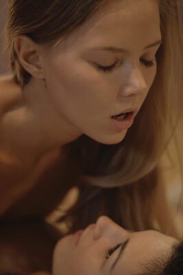 Bild markiert mit: Katya Clover - Mango A, Keira, Tantric Massage, X-Art, Russian, Threesome