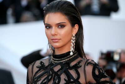 Bild markiert mit: Kendall Jenner, Brunette, American, Celebrity - Star, Safe for work