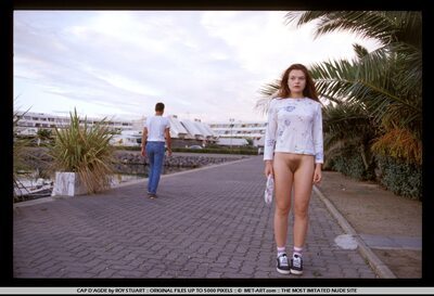 Bild markiert mit: MET Art, Redhead, Sexy Wallpaper, Hairy, Public