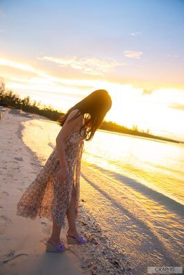 Bild markiert mit: Momo Sakura, Graphis, Asian, Japanese, Beach, Cute, Safe for work