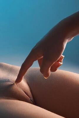 Bild markiert mit: Pussy, Piercing