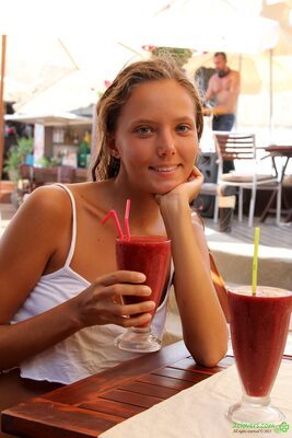 Bild markiert mit: Skinny, 2clovers.com, Blonde, Es Cavallet Beach Part 1, Katya Clover - Mango A, Russian, Smiling, Cute, Safe for work, Tanned