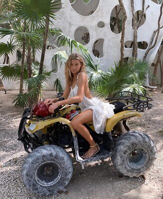 Bild markiert mit: Skinny, Abby Neff, American, Blonde, Legs, Cute